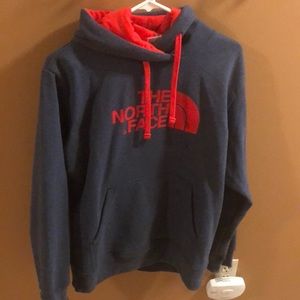 Men’s North face sweatshirt